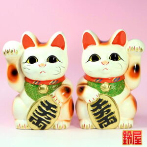 商売繁盛の開運グッズである開店祝い招き猫セット1