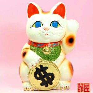 商売繁盛の開運グッズであるドル猫の招き猫の置物1