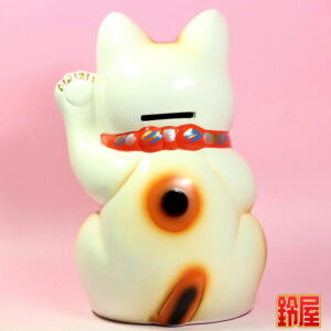 商売繁盛の開運グッズであるドル猫の招き猫の置物2