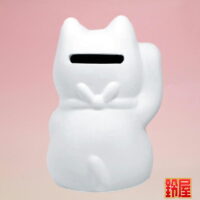手作りの開運グッズである絵付けキットの招き猫2